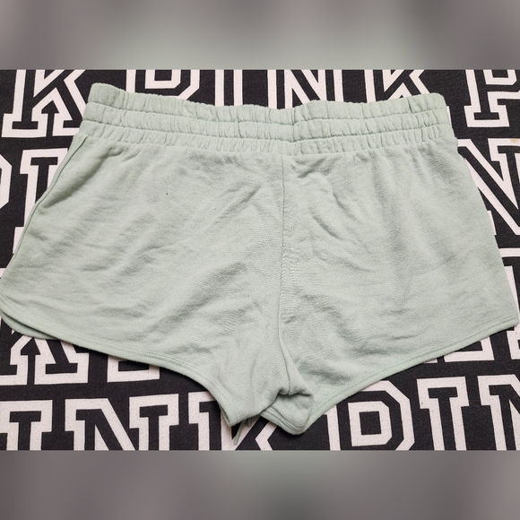 #586 VS Pink Light Green Shorts 💚 - Picture 2 of 3